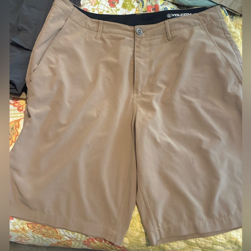 Volcom Black Surf & Turf 4-Way Stretch Shorts
